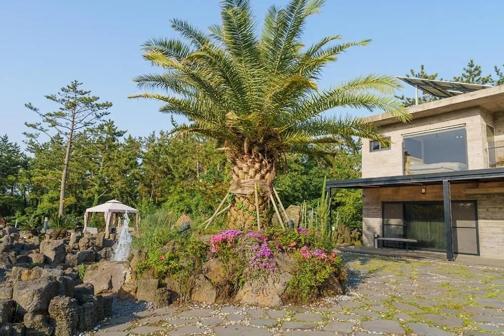 By Hanlim Jeju Pensionat