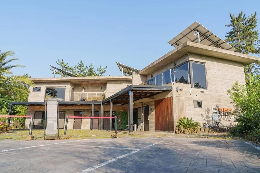 By Hanlim Jeju Pensionat
